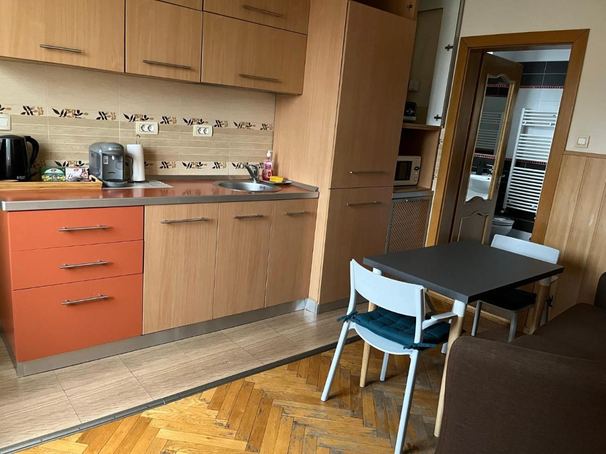 Schei Apartment 2 Брашов Екстериор снимка