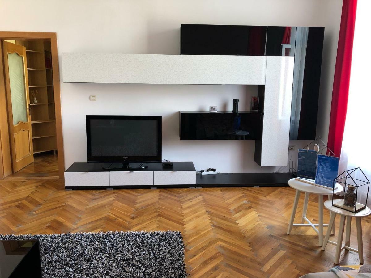 Schei Apartment 2 Брашов Екстериор снимка