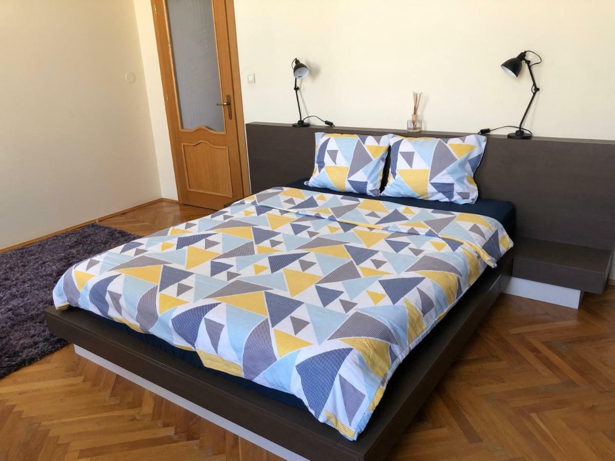 Schei Apartment 2 Брашов Екстериор снимка