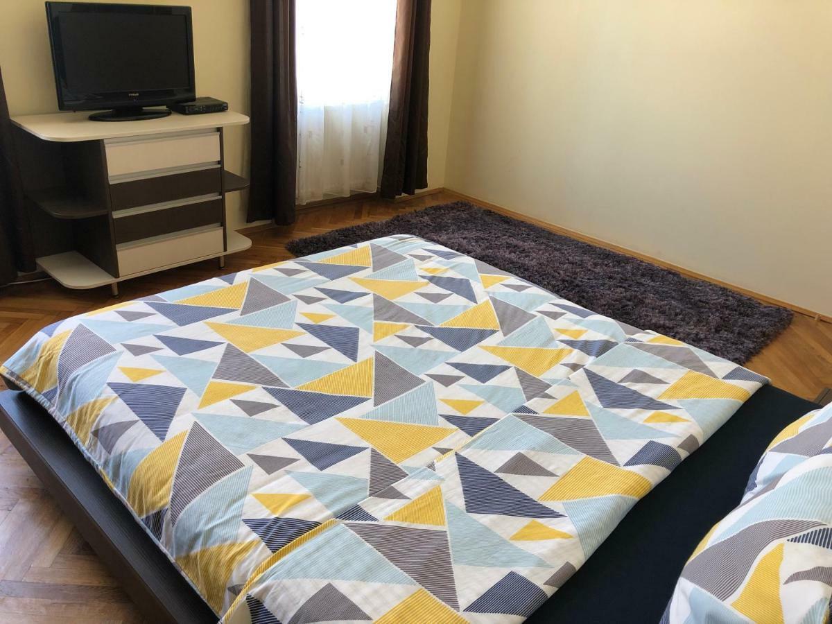 Schei Apartment 2 Брашов Екстериор снимка